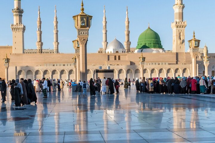 Umrah Combo transfers by Trevopedia for Madinah Airport Makkah city Madinah City and Holy Places tour